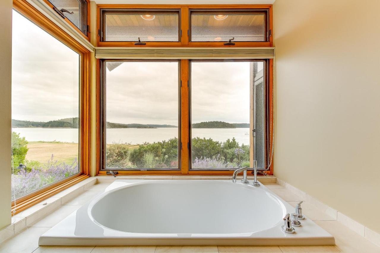 Вилла Fidalgo Island Waterfront Stunner Анакортс Экстерьер фото